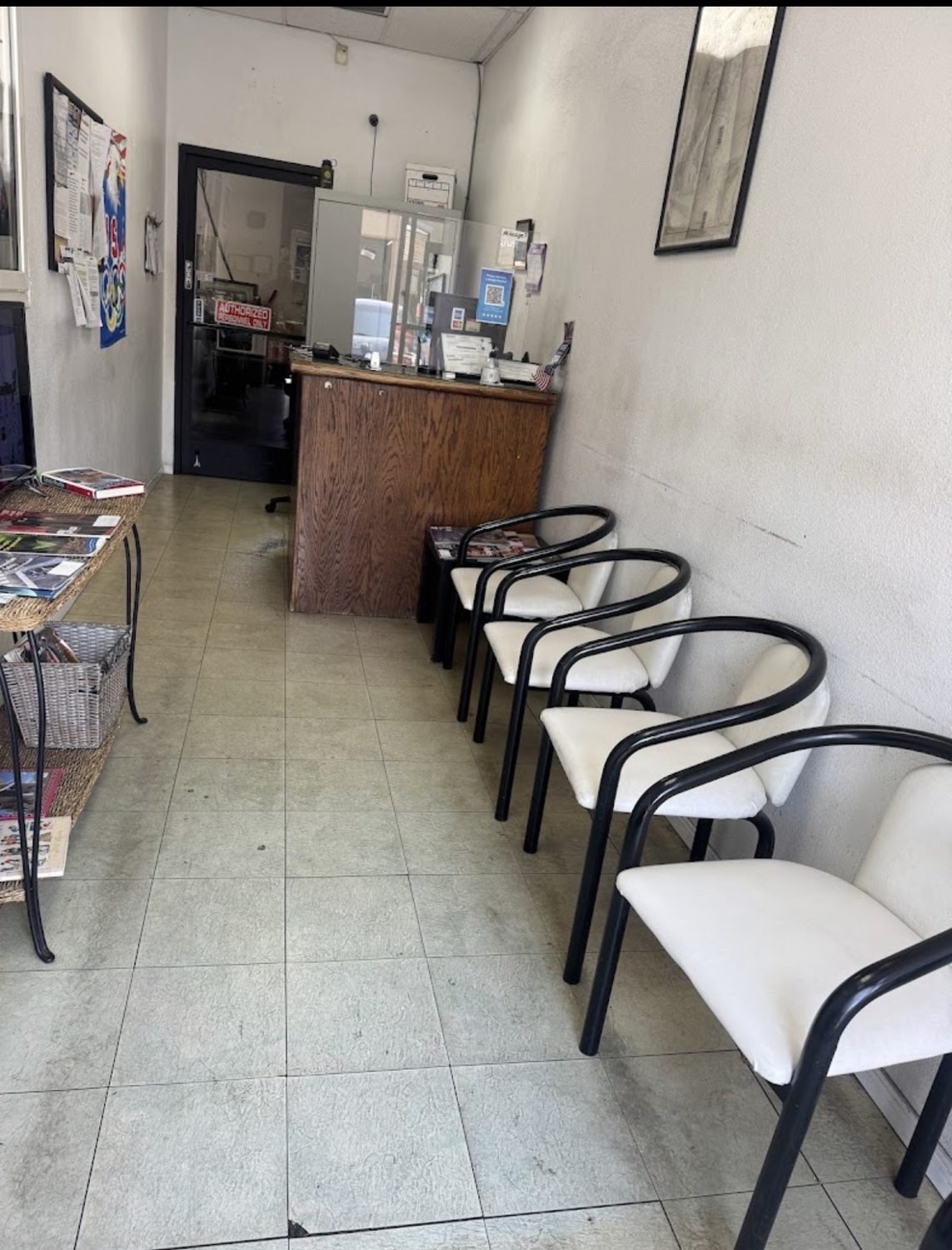Customer waiting area and reception at Poway Smog